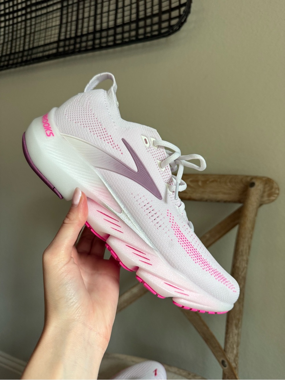 Brooks Glycerin Flex Sneakers Color White / Cyber Pink / Argyle - Picture 8 of 8